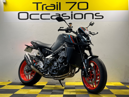 889 YAMAHA   MT 09
